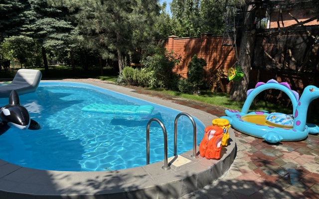Shestikomnatnaja Usad'ba Novoznamenskaja Villa