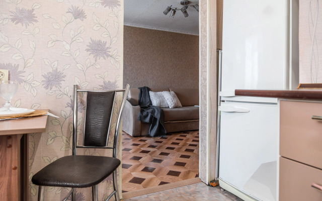 Апартаменты Двухкомнатные по Авиаторов 7