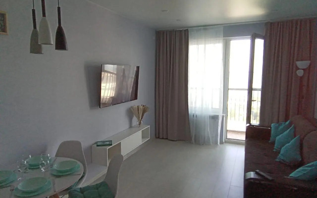 Uyutnaya yevrodvushka s vidom na Onezhskoye ozero Flat