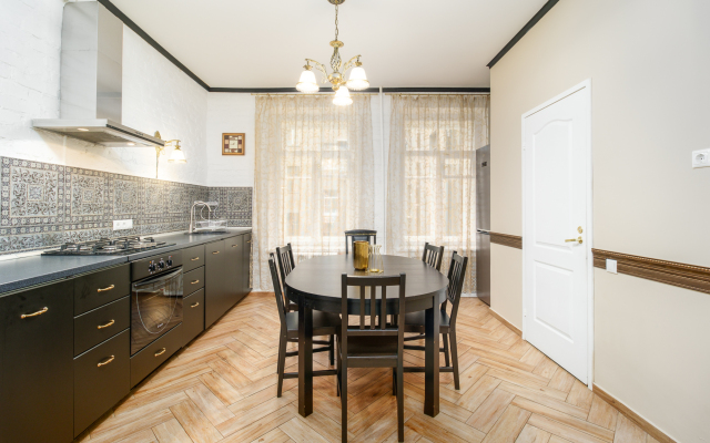 Апартаменты Лофт у Площади Восстания 3 спальни