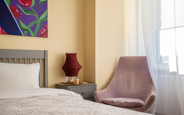 S Balkonom Na Novoslobodskoy Flat