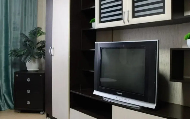 Dvukhkomnatnaya Kvartira Ul Starykh Bolshevikov Flat