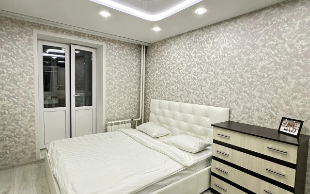 Sovremennaya 56 Kv.m Na Ulitse Kosareva D.48 Apartments