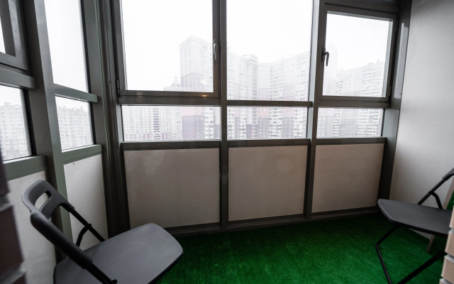 Yarkaya Studiya u Metro Pionerskaya Flat
