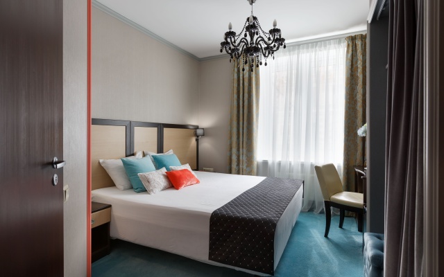 Standard Interior Double room (full double bed) (king size bed) — фото 1