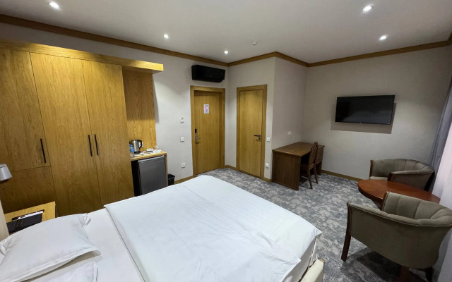 Отель Vella Elegant