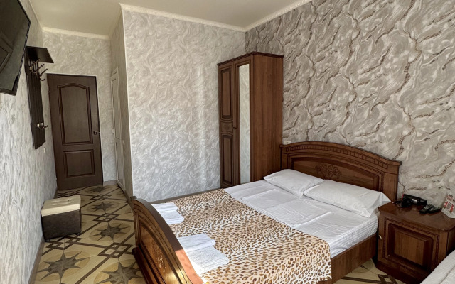 Dvin Guest House