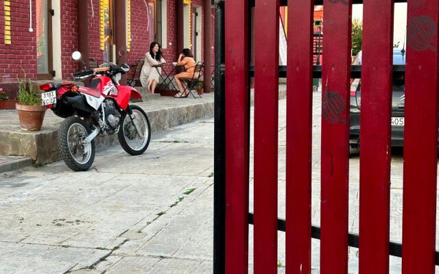 Iyun Mini Hotel