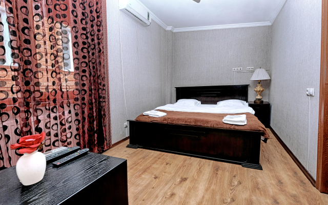 Come In Hotel