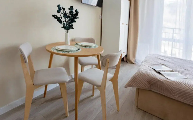 Studiya Dlya Troikh V Zhk Letniy Flat