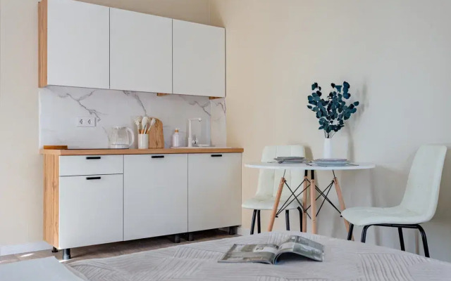 Studiya Dlya Troikh V Zhk Letniy Flat