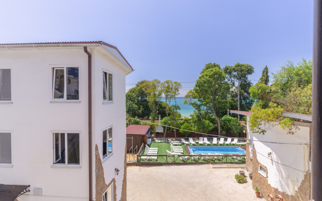 Maksim Park-Loo Hotel