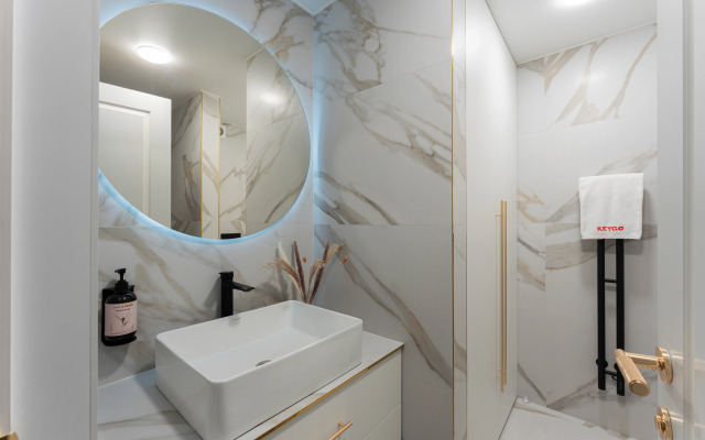 KeyGo #0130, 1 Bedroom, Designed, City Center Apartments