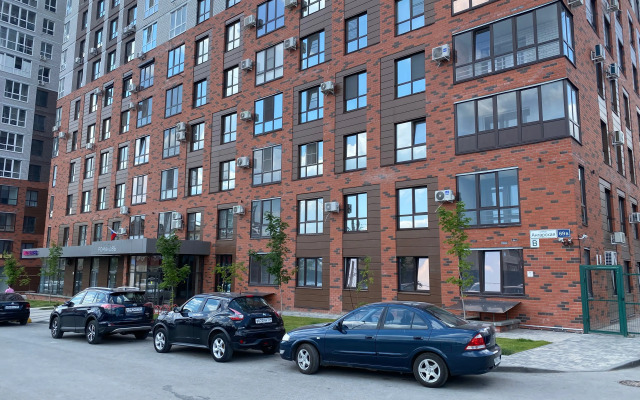 Apartamenty ZhK Romanov s balkonom i krasivym vidom