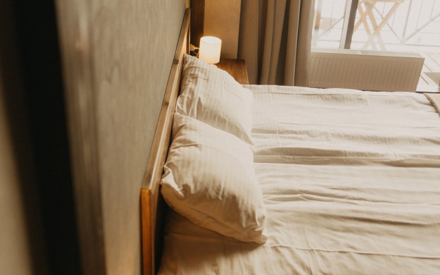 S potryasayuschim vidom na Solnechnoy Doline Apartments