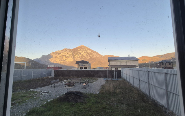 Частный дом с камином в горах