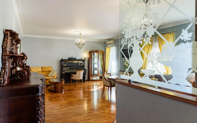 Hth24  Mayakovskogo 14 Apartments