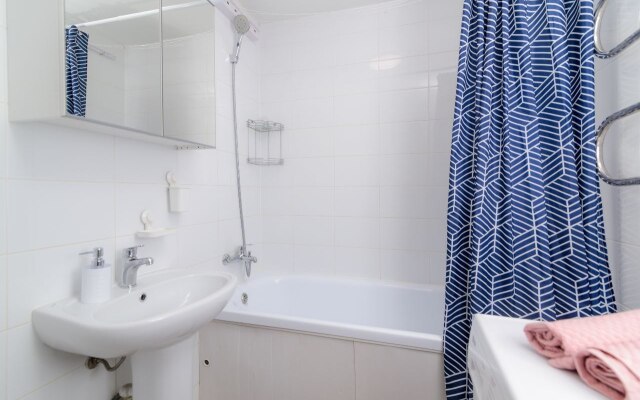Na Salaryevskoy 16/1 Flat