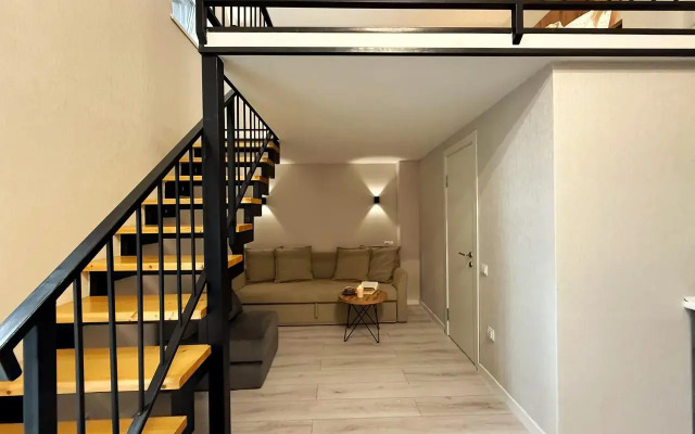 Апартаменты двухуровневые Три минуты до пляжа