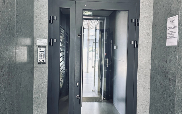 Na Bryanskoy 18 Flat