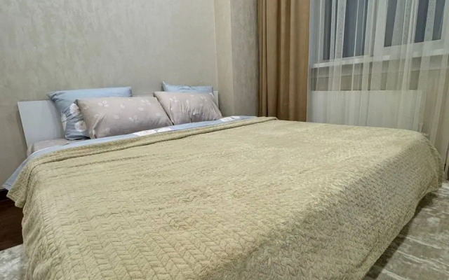 Na Ulitse Startovaya 1 Flat