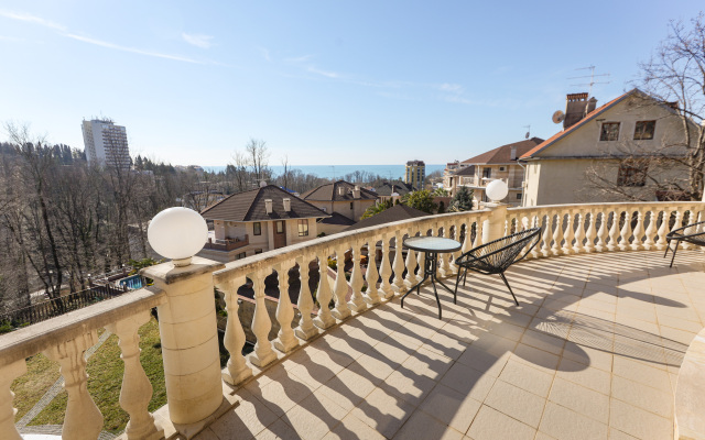 Kolizey Guest House