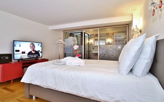 Апартаменты Luxury Apartments Delft Suites