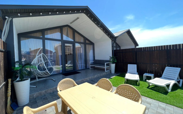 Sea Breeze U Morya Villa