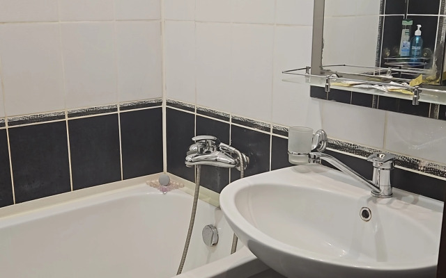 Na Izyskateley 40a Flat