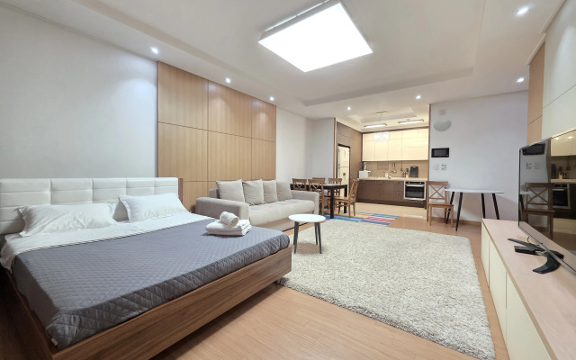 V Khayville Ryadom s Posolstvom Ssha Apartment