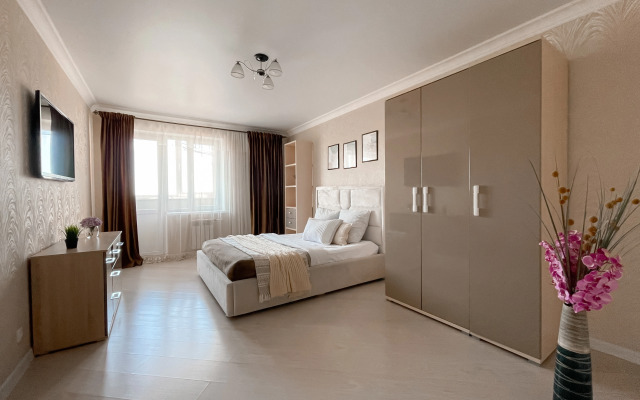 Green FOX s shikarnym vidom na reku Kutum Flat