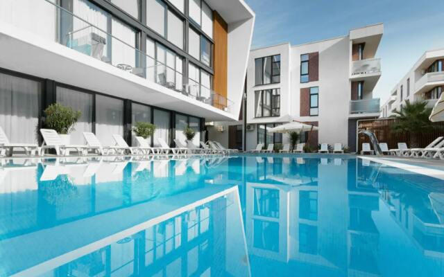 Green Palace Apartments
