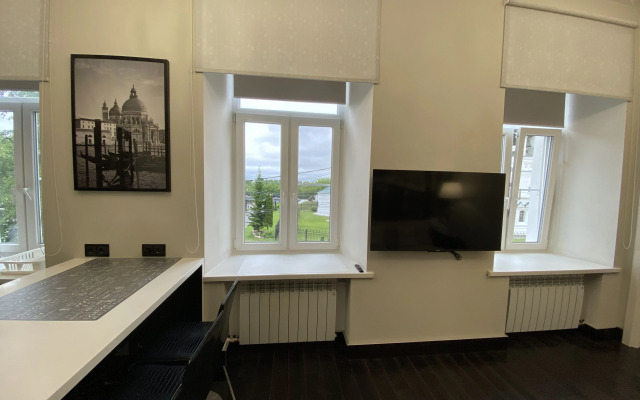 Dizaynerskaya V Tsentre Yaroslavlya Flat