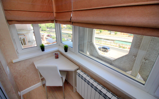 Dvukhkomnatnye S Dizaynerskim Remontom V Zhk Shakhristan Apartments