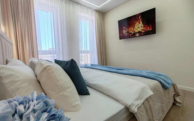Flat s Panoramnym Vidom na Skver Geroyev Rossii