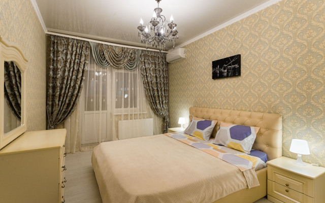 Yevro 3kh Komnatnye Apartamenty S Vidom Na Park Galitskogo Apartments