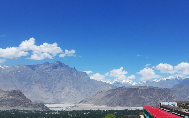 Mountain Lodge Holiday Home Skardu Hotel