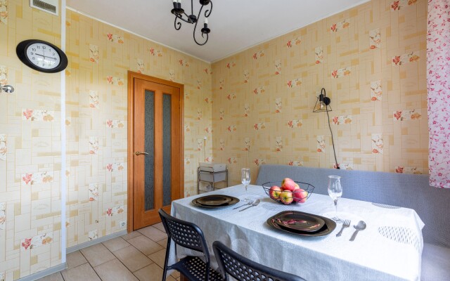 Апартаменты Просторная уютная квартира на Проспекте Просвещения