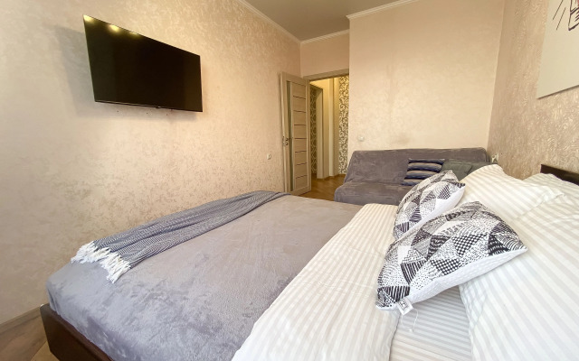 Апартаменты с камином и видом на реку у ТЦ Аквамолл