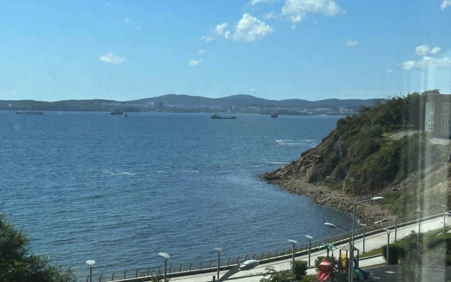 Апартаменты с потрясающим видом на бухту Патрокл