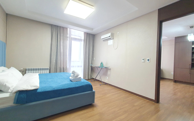 Apartamenty 14j etaz s sikarnym vidom na Mecet' Hazret Sultan