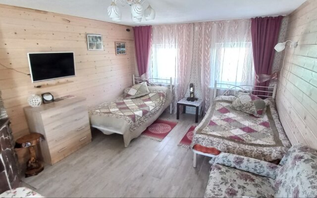 Gostevoy Dom Domik S Kaminom Guest House