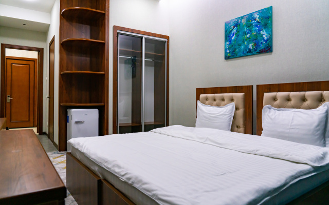 Macan Terrace Hotel