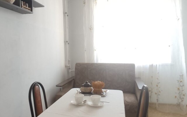 Satin Apartments Na Ul. Ostrovskogo 38 Flat
