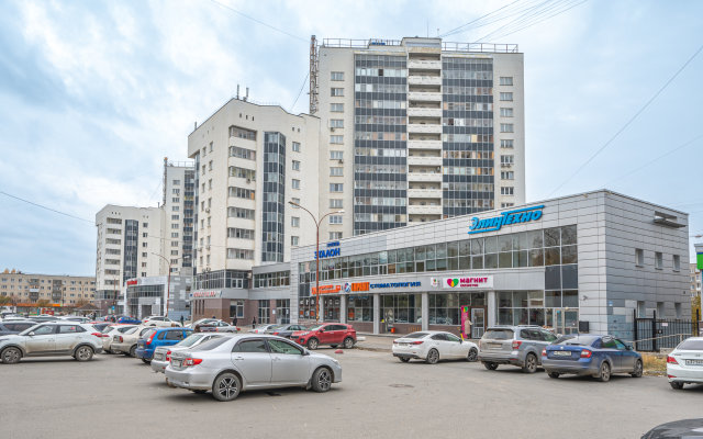 Na Ulitse Krasnykh Komandirov 23 Apartments