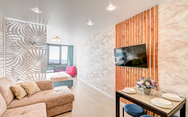 Uyutnye apartamenty Morskaya Simfonya-2 s panoramoy na more, s basseynom na territorii ZHK Apartments