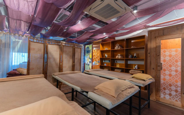 Le's Cham Hotel
