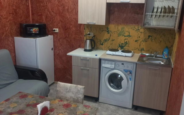 Na Amurskoy 24 Private House