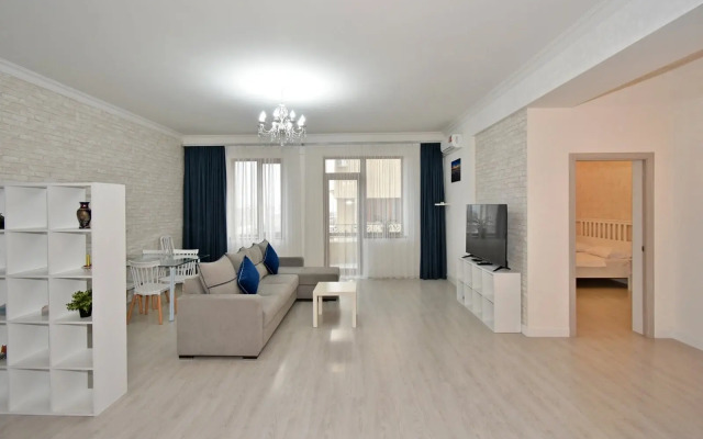 3-komn. na prospekte Mashtotsa, ryadom s Opernyim teatrom, MA331 Flat
