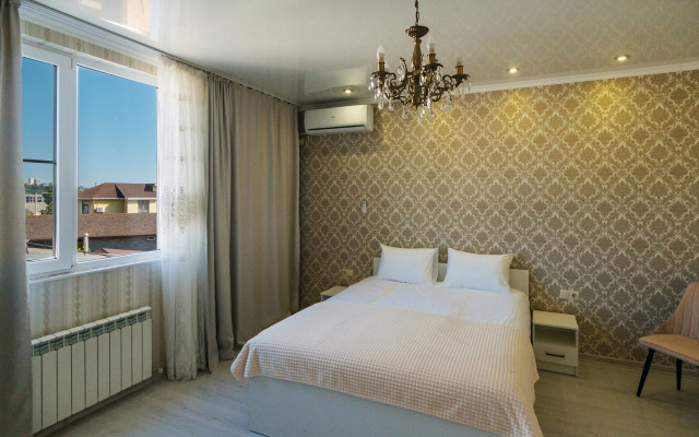 Leto Apartments